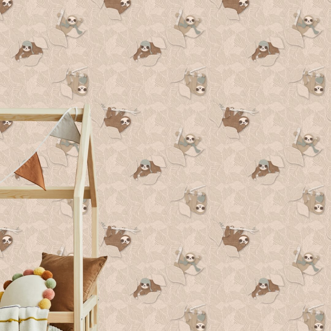 Beige luiaard kinderbehang kinderkamer sfeerbeeld 2
