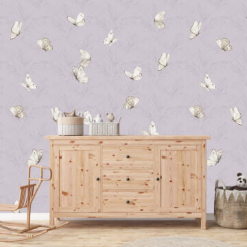 Vlinder behang lila op muur kinderkamer